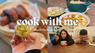 Cook With Me // What I Eat in a Day, cooking for two, soup day | feast-mas day 6 + 7