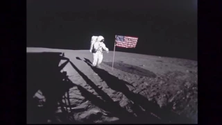 Установка флага миссия Apollo-14 запись с камеры