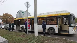 В центре Волгограде в ДТП с автобусом пострадали два человека