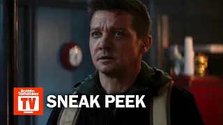 Hawkeye Season 1 Sneak Peek | 'The Tracksuit Mafia' | Rotten Tomatoes TV