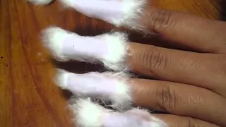 How To:  Remove Nail Polish