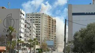 شاهد: قصف إسرائيلي على مبنى سكني في غزة