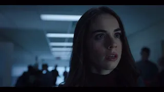 Impulse - Bathroom panic attack 1x01