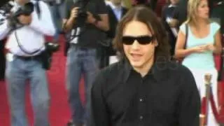 Heath Ledger at the Lords of Dogtown premiere in Los Angeles