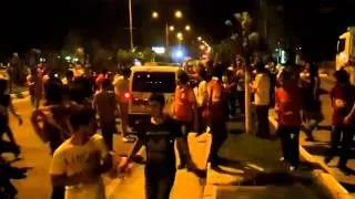 Polisin Galatasaray Taraftarı İle Zor Anları