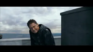 Angel Has Fallen (2019) - Mike Banning VS Wade Jennings Rooftop Final Fight Scene - (1080p)