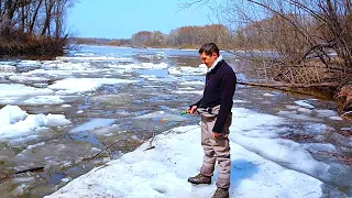 На горной реке Хабаровского края. Чуть не попали! Опасная рыбалка весной