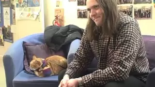 James Bowen & Bob chat cats