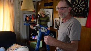 Tour of Gary Cobain's Kurt Cobain Shrine in His Trailer