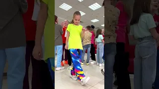 TEACHING SHUFFLE ⭐️ LITTLE GIRL DANCING MONSTER 😱🔥 Tuzelity New Dance 😎❤️‍🔥