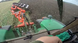 Cab  view |  Ploughing with John Deere 8230 + Kuhn Multi-Leader