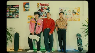 UPTOWN BOYBAND - ROLLER GIRL (OFFICIAL VIDEO)