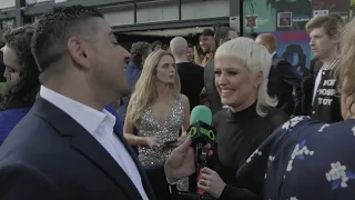 ARIAS 2022 : Amyl & The Sniffers (auspOp red carpet interview)