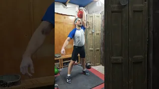 Snatch 32kg 100 reps 5'40"