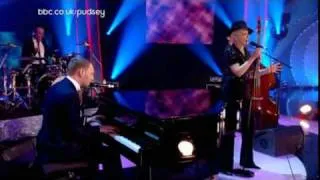 Annie Lennox and David Gray - Full Steam (live, 20.11.2009, Children in Need 2009)(HQ)