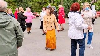 Тайна встречи сладкая Танцы в парке Горького Май 2021 Харьков