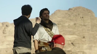 Behind The Scenes: "Oscar Isaac and J J  Abrams"