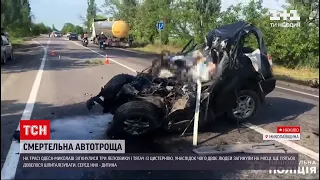 Новини України: смертельна автотроща на трасі "Миколаїв-Одеса" – чотирьох пасажирів шпиталізували
