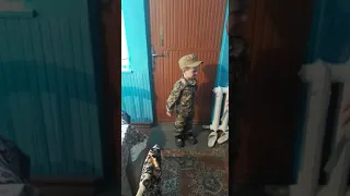 Ребенок собирается в армию