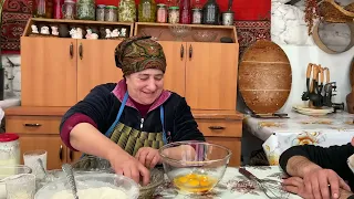 KADINBUDU KOFTE IN THE SNOWY COLD WINTER! GRANDMA COOKING UNIQUE DESSERT | VEGETABLES STUFFED ROL