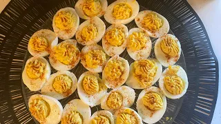 Deviled eggs: Easter edition #deviledeggs #easterfoods