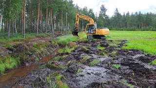 Päätyojaa auki Hyundailla + uusi kauha