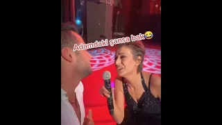 Adam hayattaki şansını stüdyoda kullanmış(yok böyle şarkı)