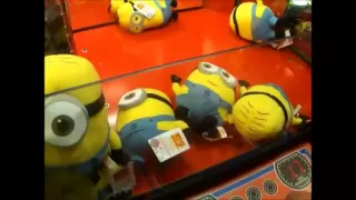 Despicable Me Minion Claw Machines Wins! Almost Cleaned out Purple Minions too!