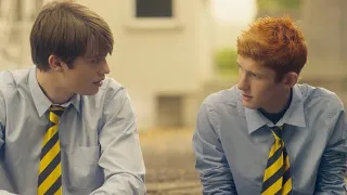 Handsome devil (película gay) español latino