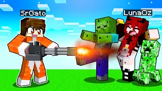 ¡Hicimos las ARMAS mas PODEROSAS de MINECRAFT! 💥🔫 | SrGato y Molesta a LunaOz con ARMAS MOD