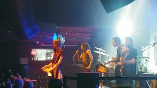 Larkin Poe - Come on in my kitchen (Robert Johnson) @ Sala Apolo (Barcelona, 14-05-22)