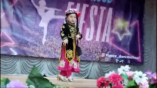 "Гозялим" танцует Мурадилова Дилинур.