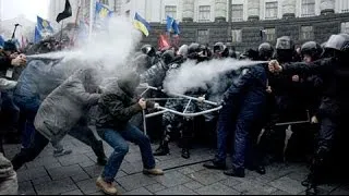 Подборка драк. Евромайдан. Киев - революция 2013. Беркут избивает граждан.