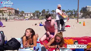 vlc record 2020 01 18 11h47m56s Massaging Hot Girls Kissing Prank   Beach Pranks