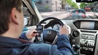 Texting While Driving: How Dangerous is it? - CAR and DRIVER