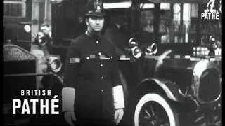 Traffic Scenes In London (1930-1939)