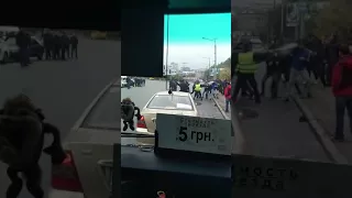Разборки с полицией в Днепре на новом мосту