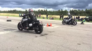 Yamaha V Max vs CBR1000RR drag