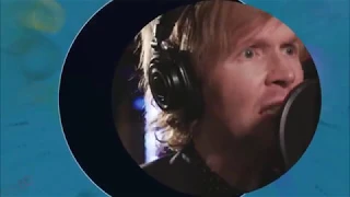 Beck performing  'Dreams' on KCRW