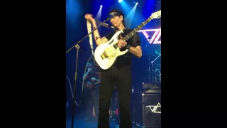 Steve Vai - Talks to the audience, the audience listens.