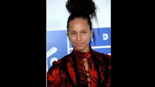 Swizz Beatz Stands Up For Alicia Keys For Choosing Not To Wear Makeup At VMA's