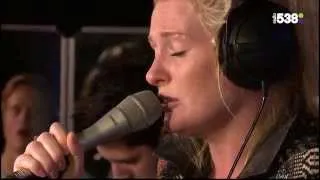 Miss Montreal - Bed Of Roses | Live bij Evers Staat Op