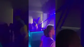 Попал на Украинскую party в Праге. Что слушают Украинцы в Европе. Украинская вечеринка #shorts