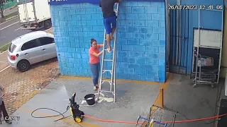 TOTAL IDIOTS AT WORK #6