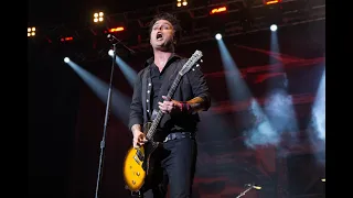 Green Day performs (Boulevard of Broken Dreams) at Reading Festival live,      : ) DJ83