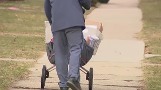 Chicago police warn of armed robberies targeting USPS mail carriers