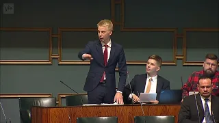 Miko Bergbom (PS): Vasen laita haluaa jatkaa velkarallia