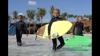 9 Years old Tripletes Juju, Paulinha and Duda surfing at Praia da Grama