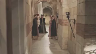 София Султан уходит из дворца