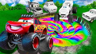 Giant Colored Paint Pits Vs Huge & Tiny Lightning McQueen From PIXAR CARS! BeamNG Drive